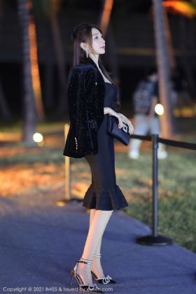 臣服于同学胯下的母亲小说